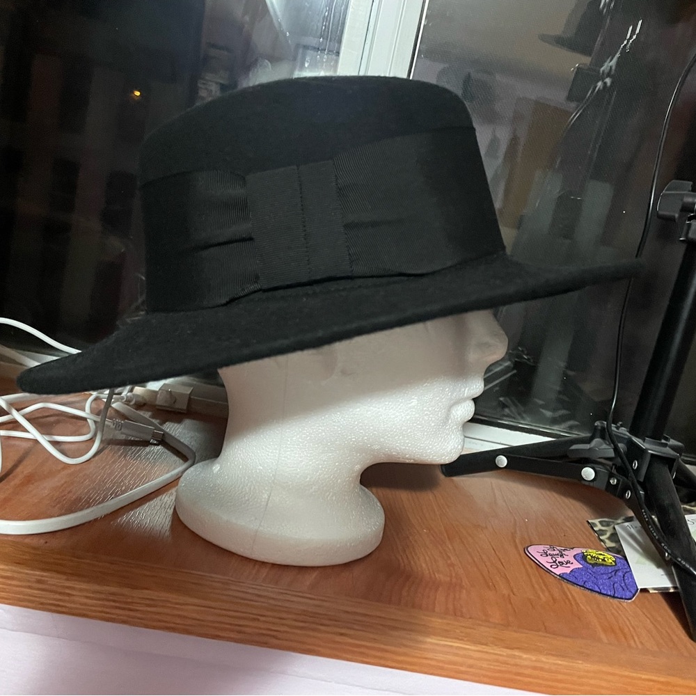 Black Wool Felt Boater Style Hat